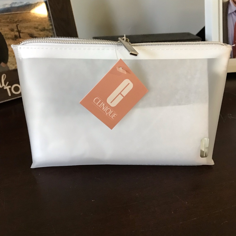Clinique Bundle - Picture 4 of 4